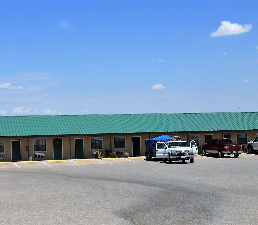 Adobe Inn Motel - photo 2