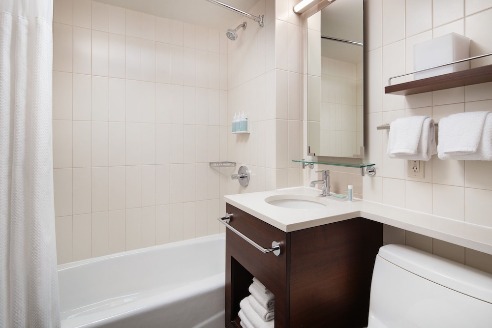 Residence Inn by Marriott New York Manhattan Midtown East - photo 35