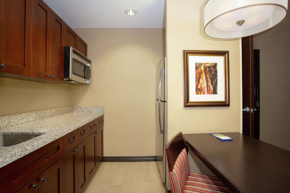 Hampton Inn & Suites I 35 Mulvane - photo 12
