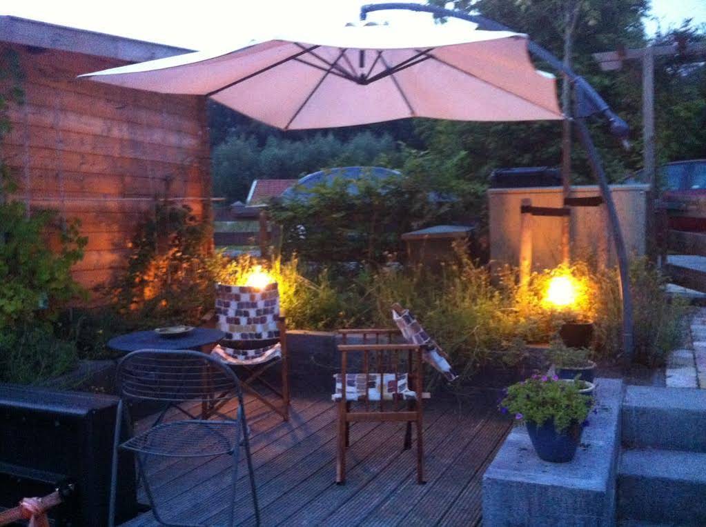 Bed and Breakfast Woonboot Harmony
