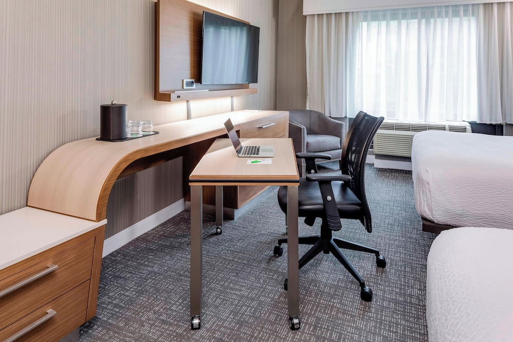 Courtyard by Marriott in Portsmouth - photo 9