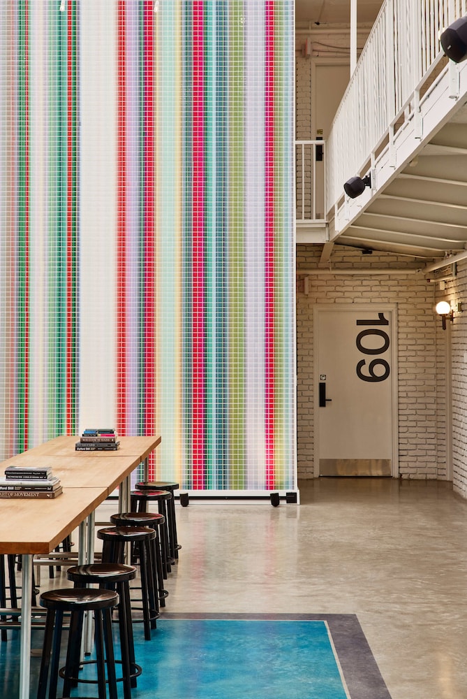 Bluebird Spa City Motor Lodge - photo 4