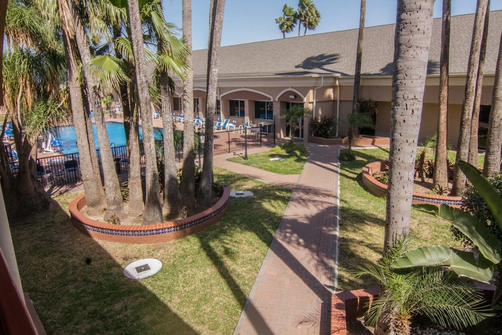 La Copa Hotel - photo 36