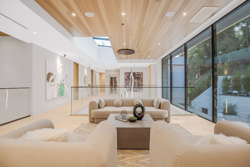 Hutton Modern — Beverly Hills — photo 2
