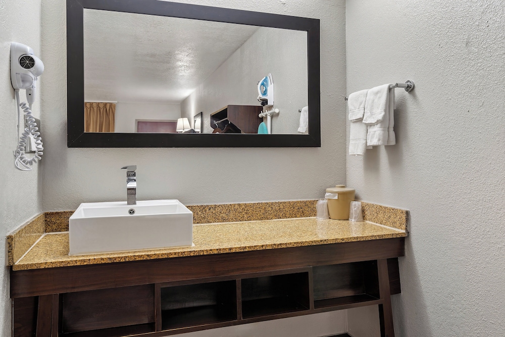 Red Roof Inn Wilmington NC - photo 20