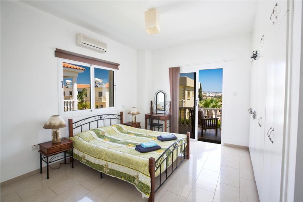 Carilisto Villas Big 4 Bedrooms in Center of Ayia Napa