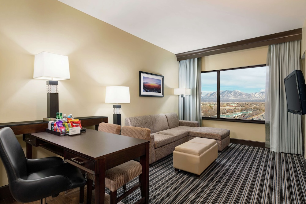 Embassy Suites by Hilton Salt Lake West Valley City - photo 2