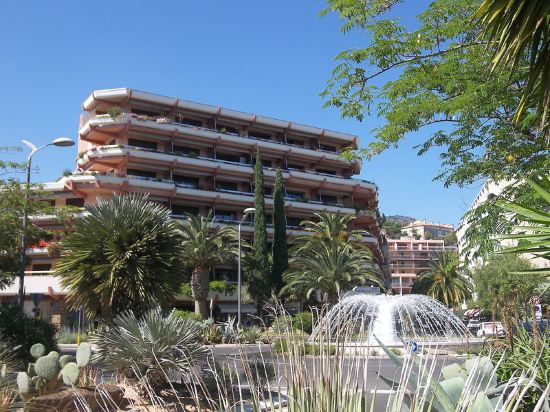 Rental Villa Le Domaine d'Azur Le Lavandou 2 bedrooms 4 persons POP 19565 — 4-Star Luxury Hotel in Le Lavandou, France