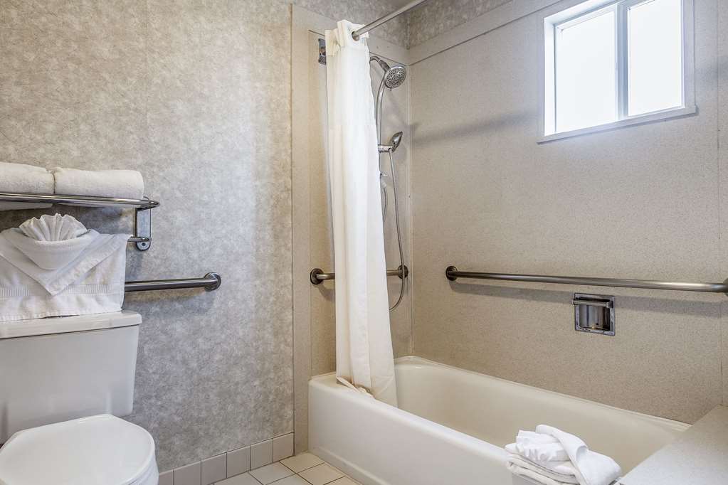 Quality Inn Half Moon Bay Miramar Beach - photo 11