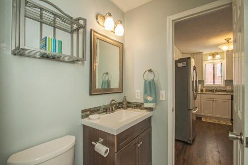 Saltwater Gospel by Oak Island Accommodations - photo 15