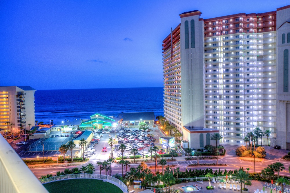 Laketown Wharf Resort by Aneliya's Rentals - photo 836