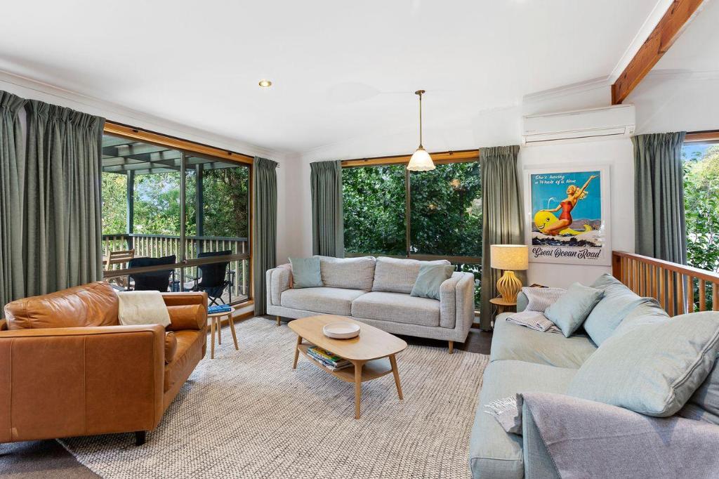 Frankie BYO Linen in Apollo Bay, Australia