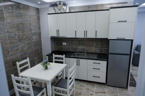 Fishta apartments Q5 35 — Velipoje — photo 3