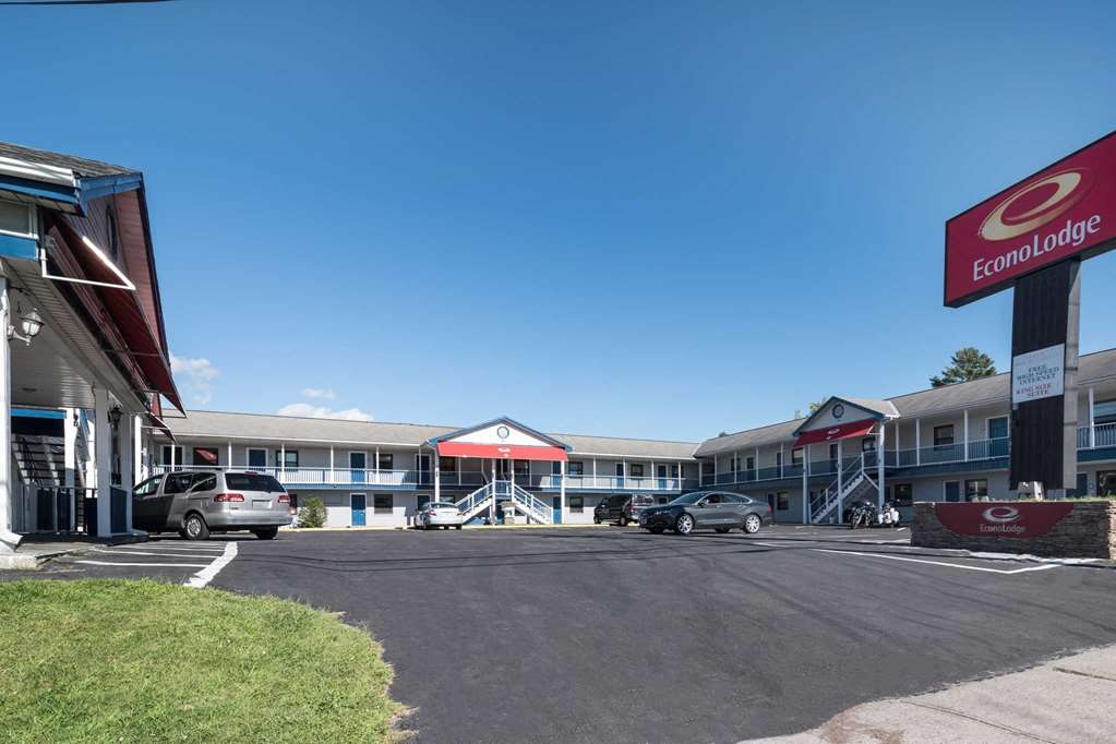 Econo Lodge Rutland City near Hwy 7 — hotel in Rutland