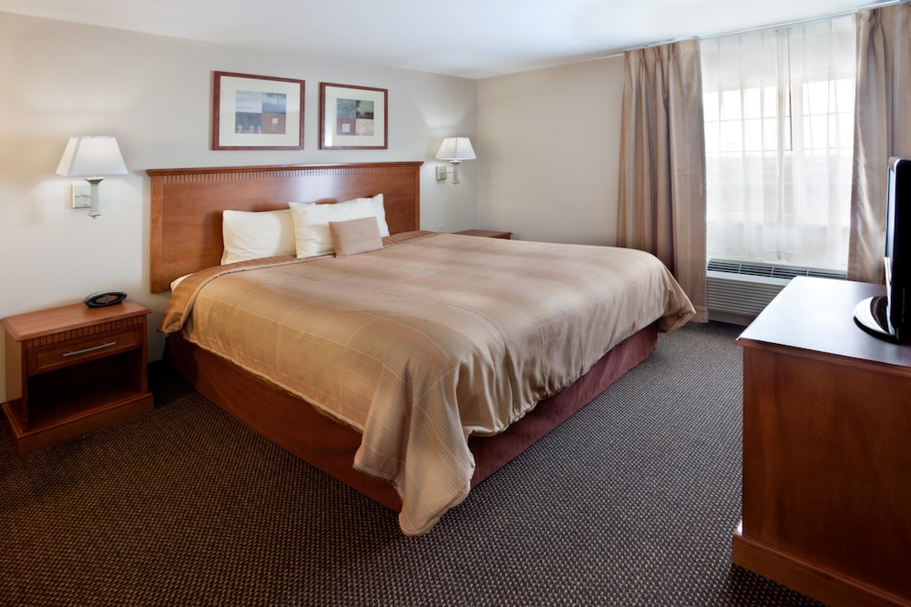 Candlewood Suites San Antonio NW Near Seaworld by IHG - photo 9