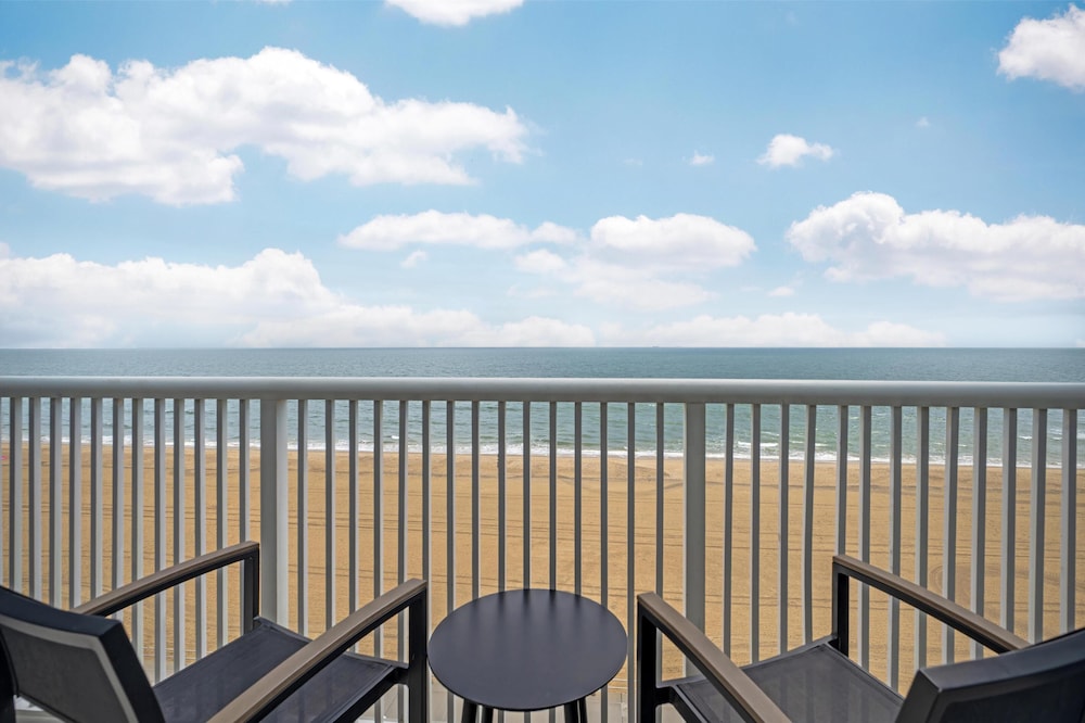 Hampton Inn Virginia Beach Oceanfront North - photo 78