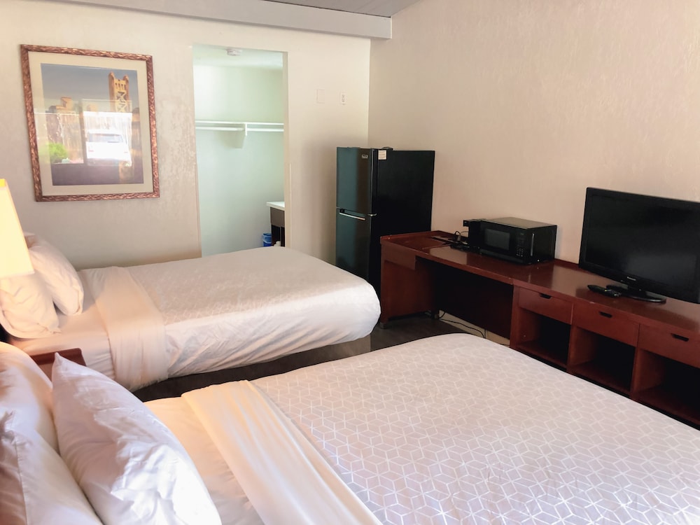 Super 8 by Wyndham San Jose Airport - photo 11