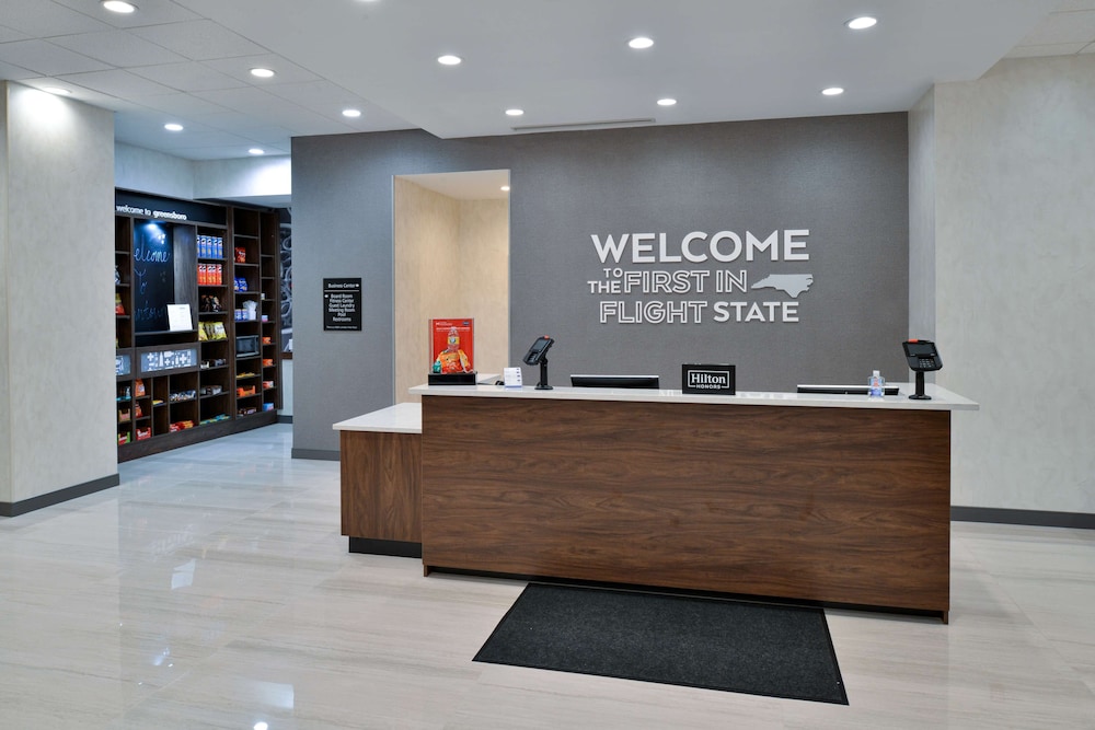 Hampton Inn & Suites Greensboro Downtown - photo 4