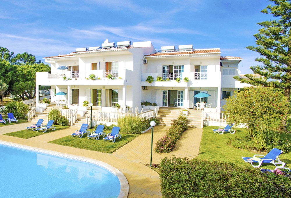 Apartamento Bella Vista 1 — 4-Star Luxury Hotel in Albufeira, Portugal