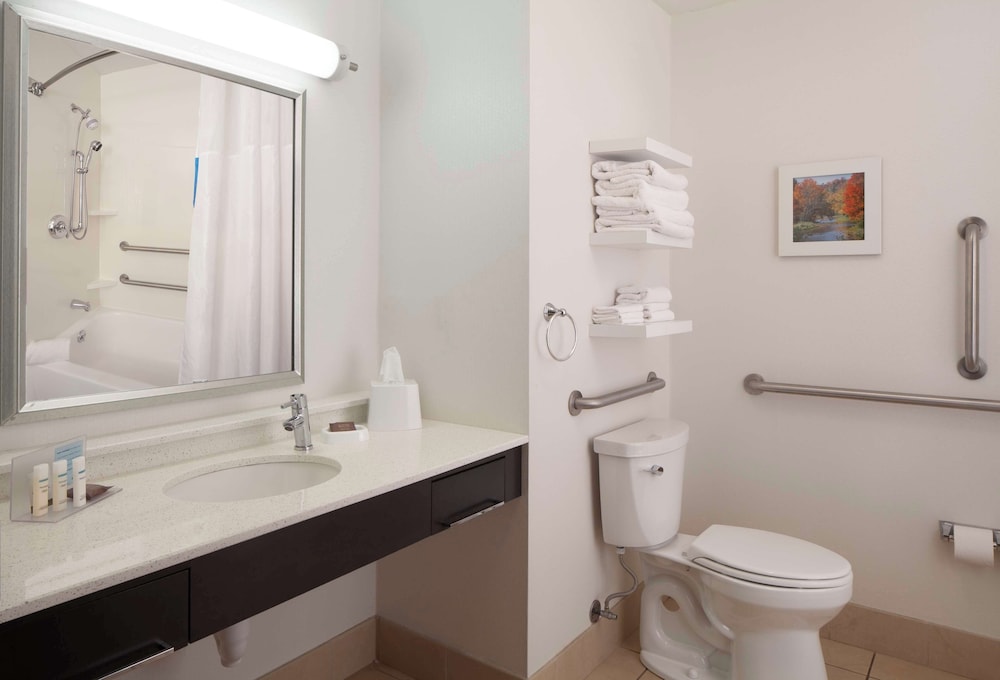 Hampton Inn Charleston Southridge - photo 33