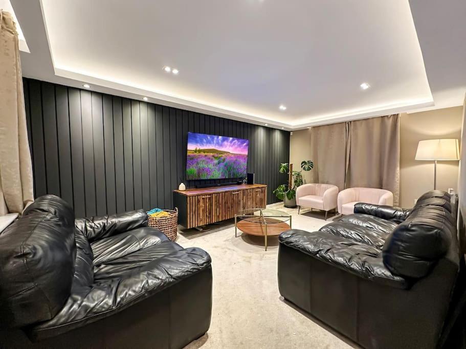 Sheffield Detached Charming 4bd Home — Rotherham — photo 3