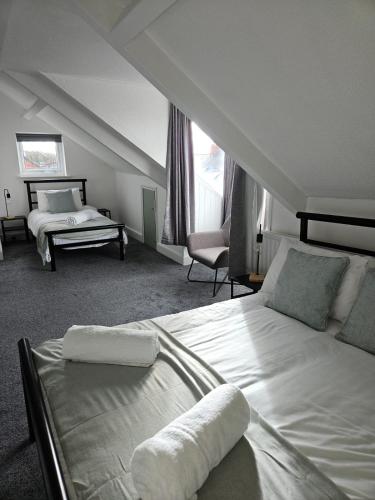 Rectory5 5 bedroom 7 beds Parking Perfect for Contractors — 4-Star Luxury Hotel in Gateshead, United Kingdom