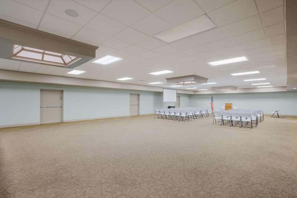 Econo Lodge Vidalia - photo 34