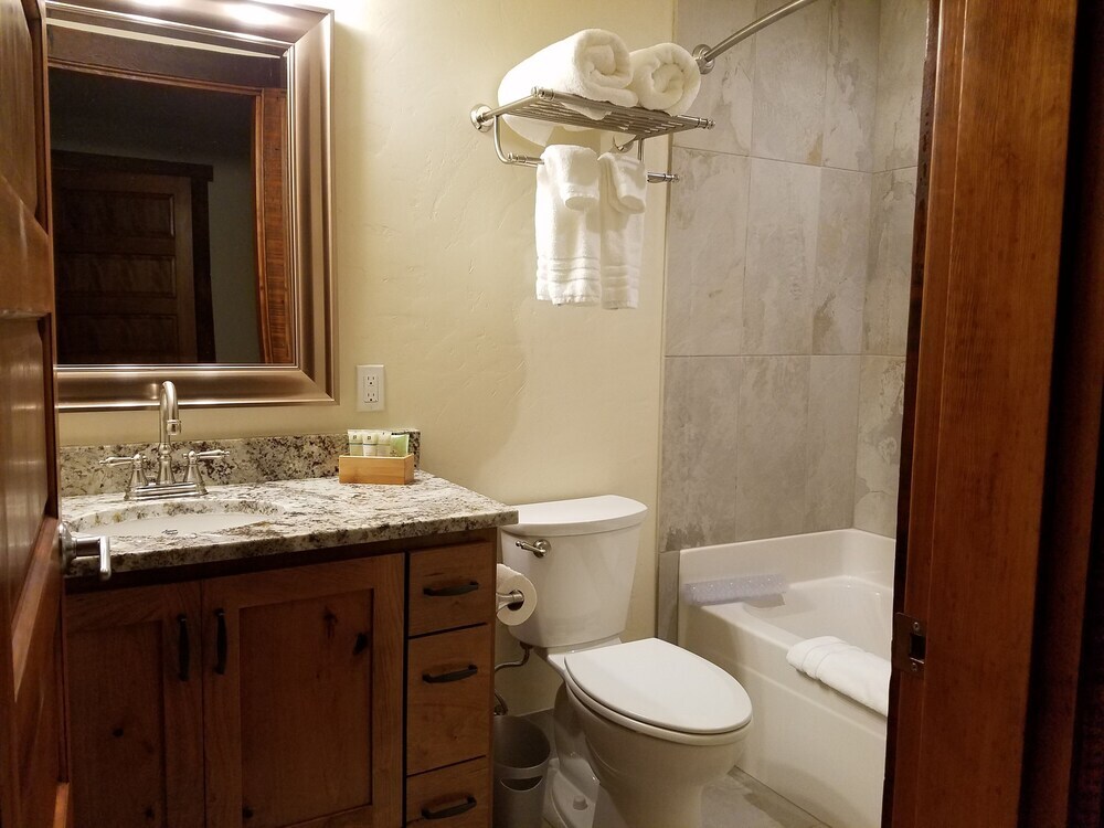 Amity Flats - photo 6