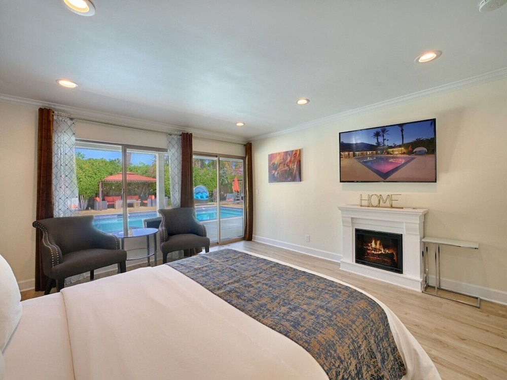 Little Paradise Hotel - photo 7