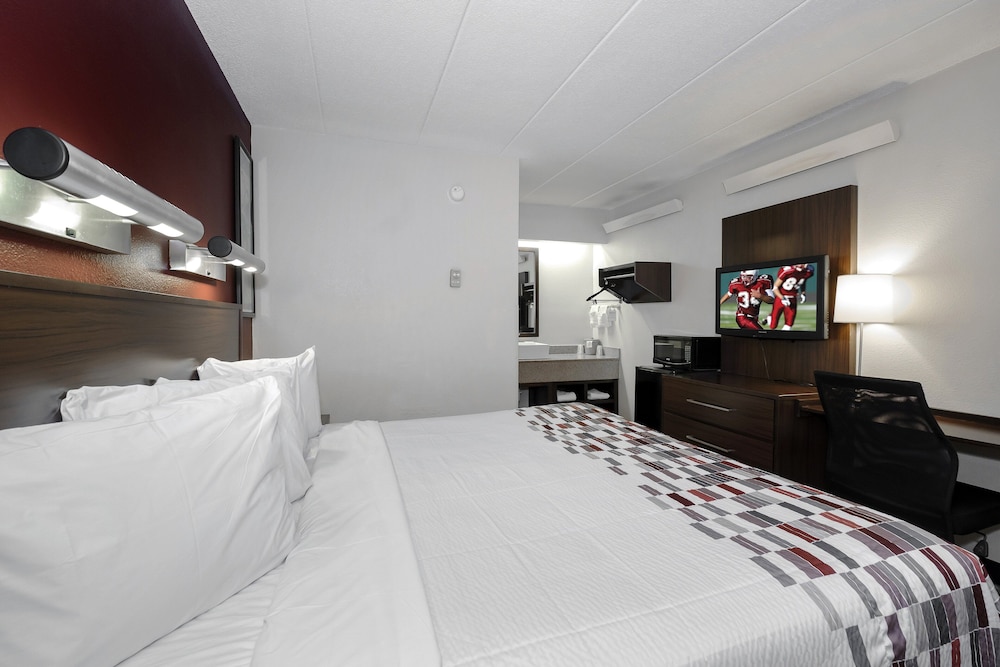 Red Roof Inn Aberdeen - photo 8