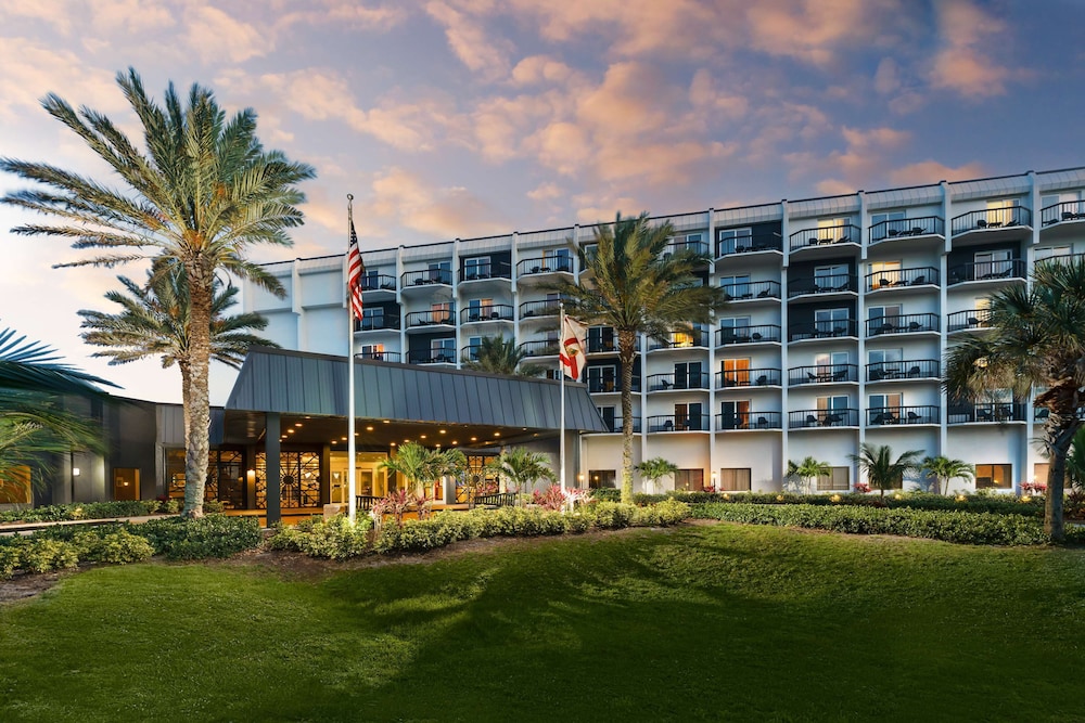 Hilton Garden Inn Cocoa Beach Oceanfront - photo 59