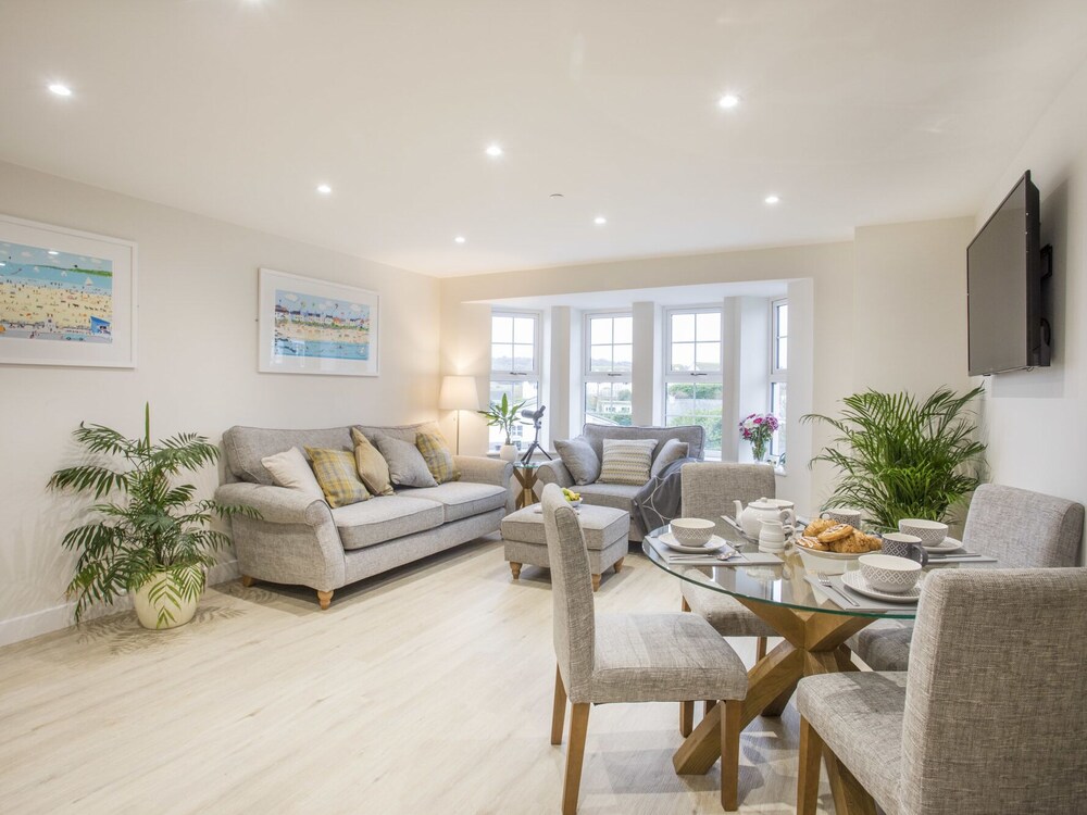 The Beach Pad — hotel in Benllech