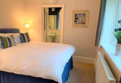 The Garden Apartment Beautiful spacious garden apartment with two bedrooms and two parking spaces