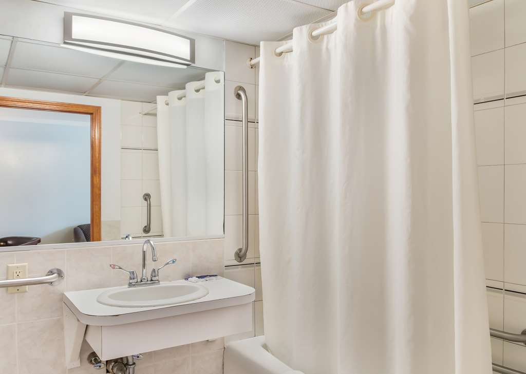 Americas Best Value Inn & Suites Hyannis Cape Cod - photo 29