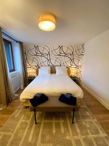 Superbe T2 Renove 2km Gare Avec Parking Prive — hotel in Massy