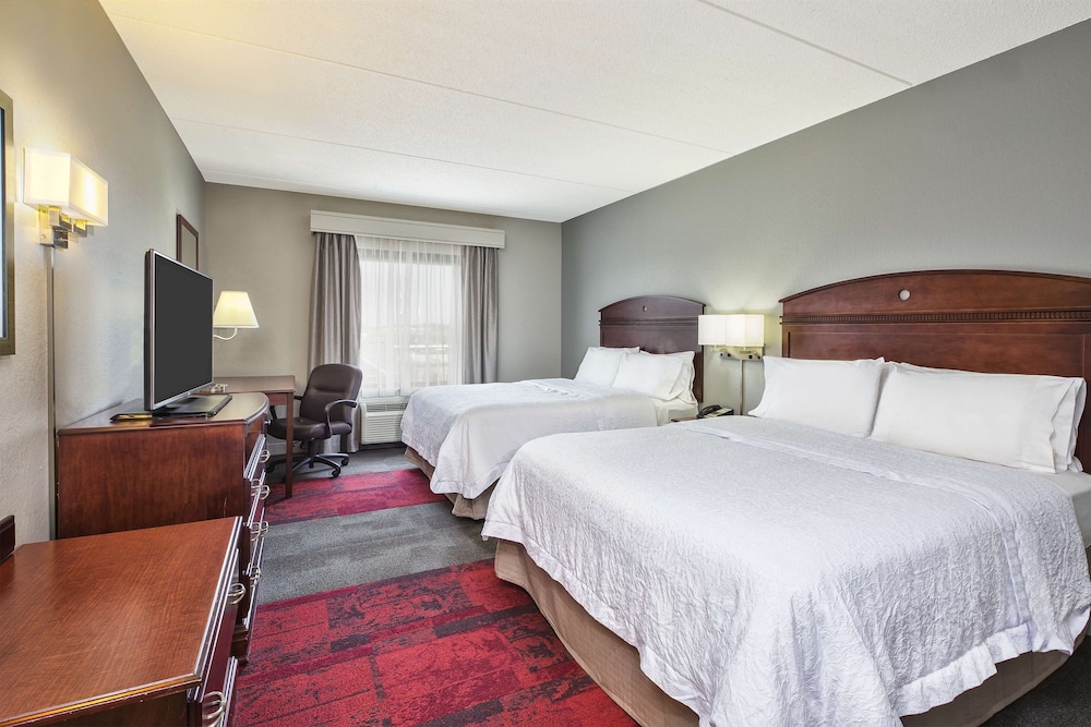 Hampton Inn & Suites Madison West - photo 13