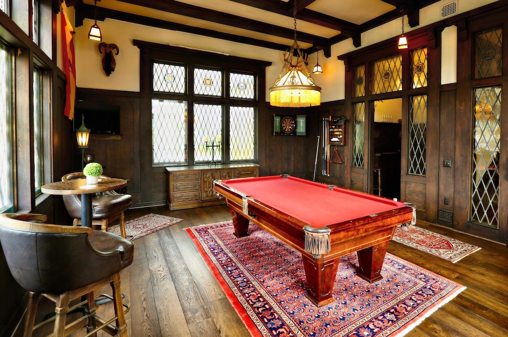 Hazeltine Boutique Hotel BnB - photo 12