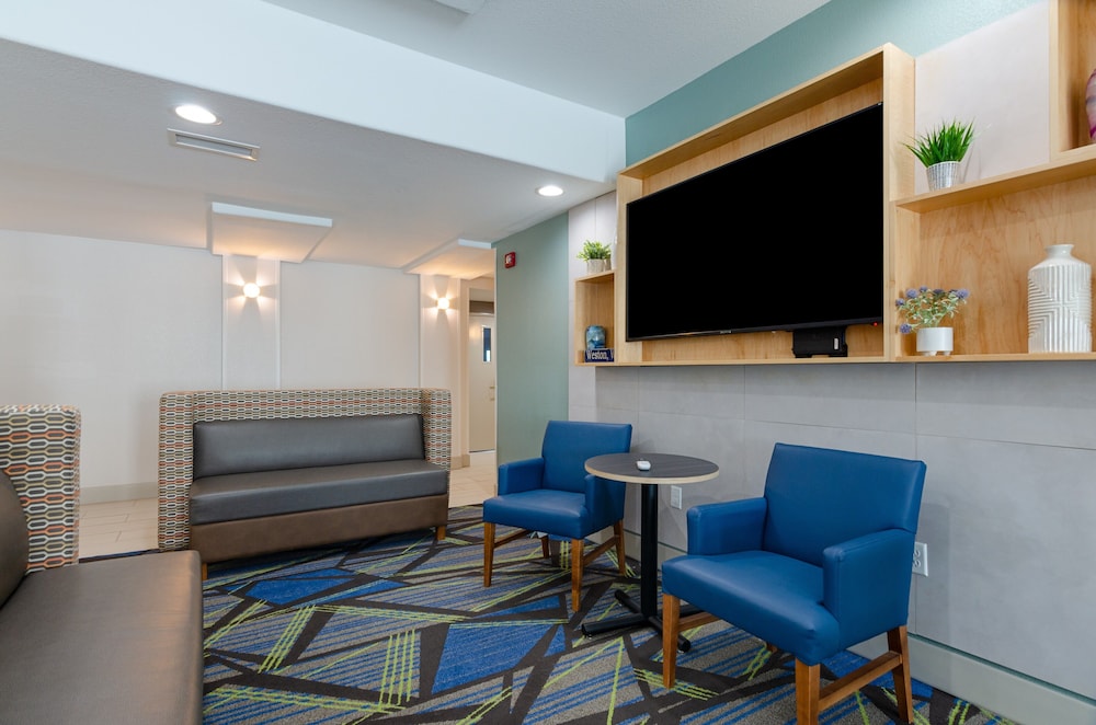 Holiday Inn Express Hotel & Suites Weston by IHG - photo 6