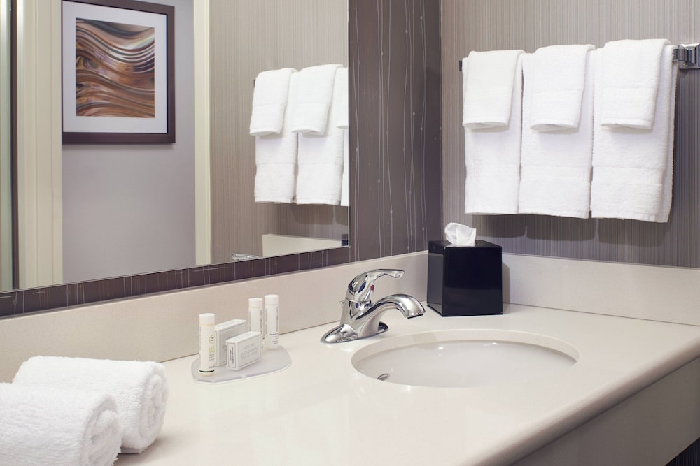 Courtyard by Marriott Cleveland Independence - photo 10