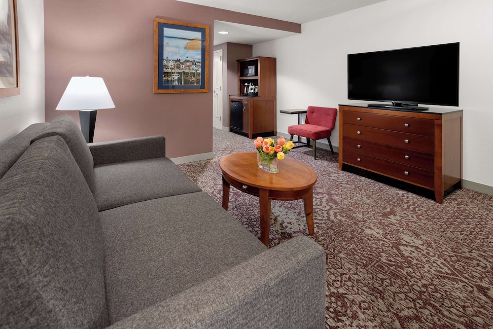 Hilton Garden Inn Milford - photo 19