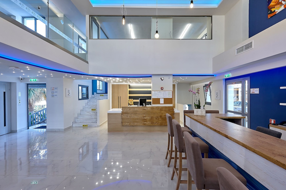 Pollis Hotel — Limin Khersonisou — photo 4