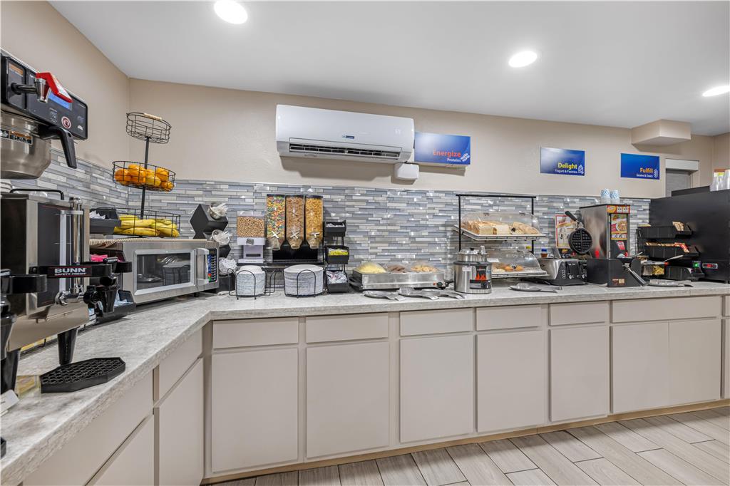 Best Western El Rancho Palacio - photo 30