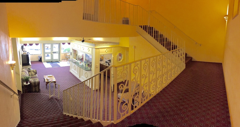 Econo Lodge Airport in Reading, United States