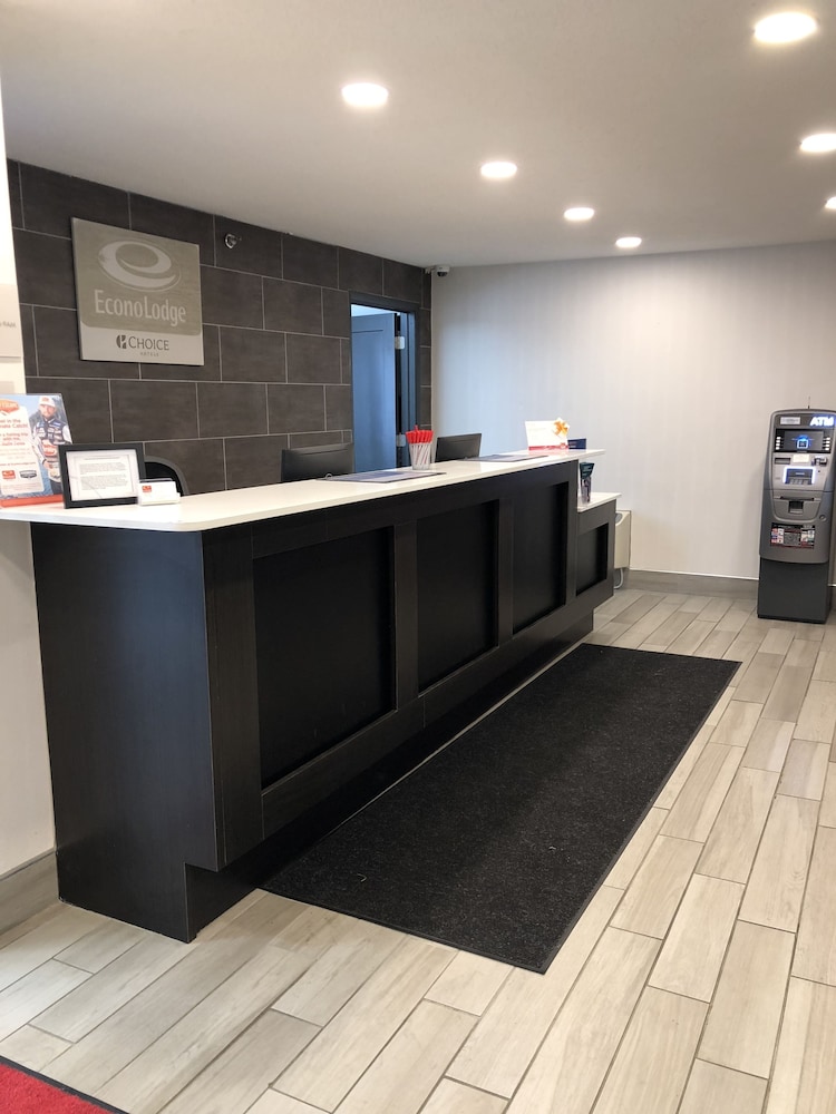 Travelodge by Wyndham Canton Livonia Area MI - photo 2