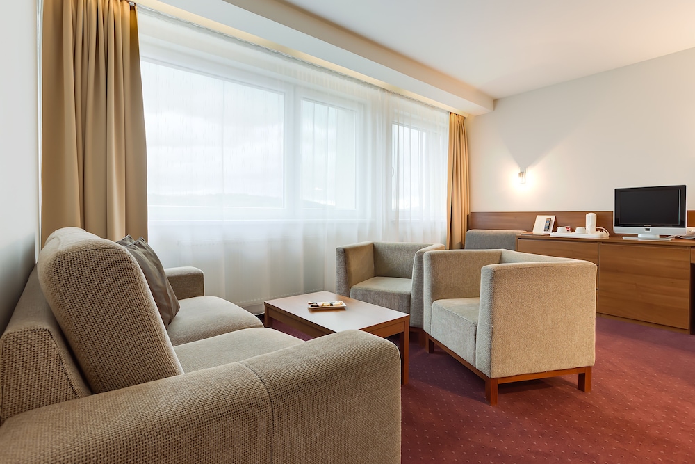 Hotel Jánošík — Liptovsky Mikulas — photo 3