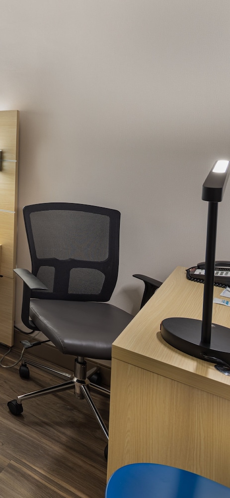 Holiday Inn Express & Suites Atlanta Downtown by IHG - photo 33