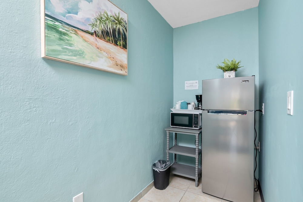 Latitude 26 Waterfront Boutique Resort Fort Myers Beach - photo 27