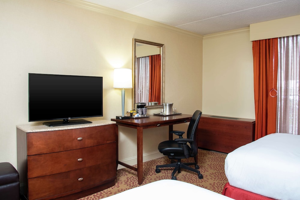 DoubleTree by Hilton Hotel Grand Rapids Airport - photo 31
