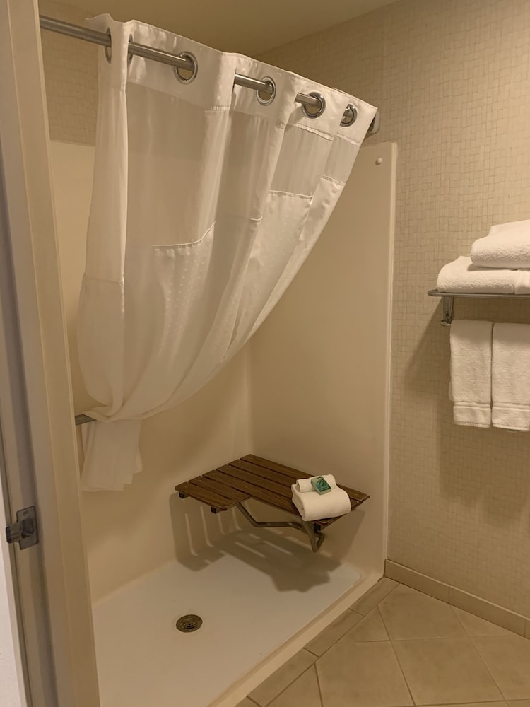Holiday Inn Express Hotel & Suites Torrington by IHG - photo 20