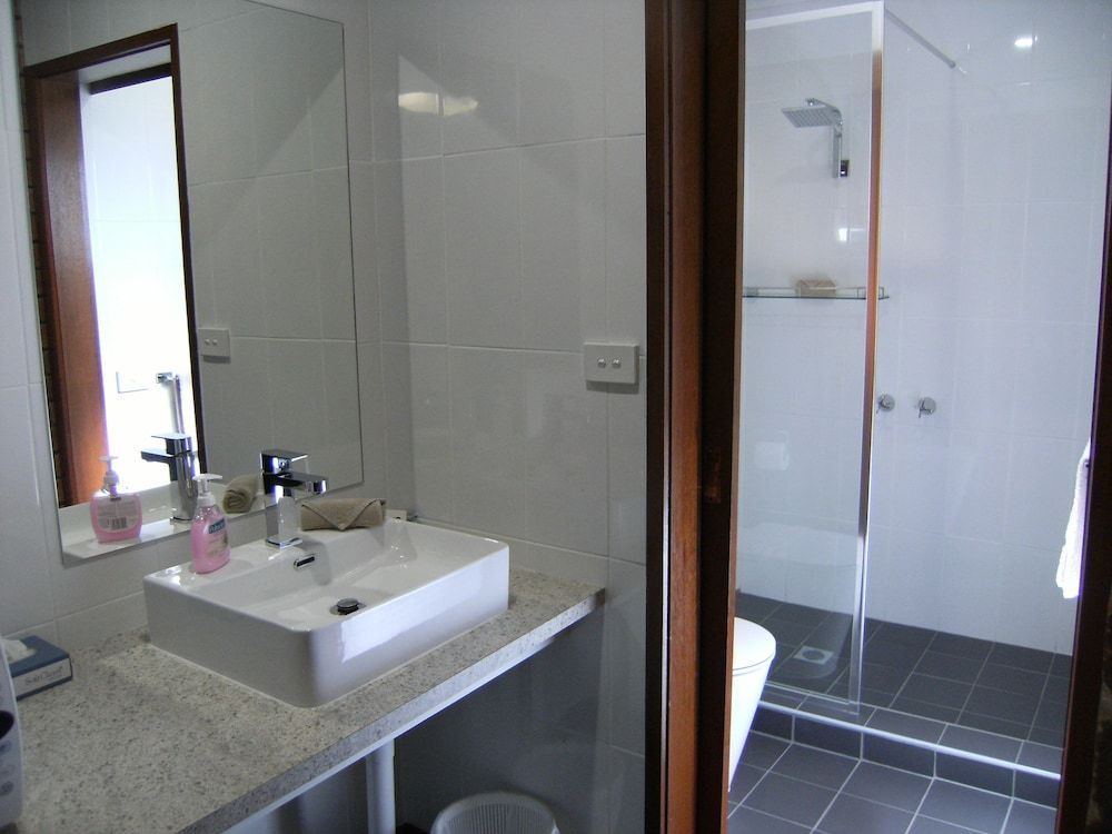 Regency Court Motel — Cobram — photo 2